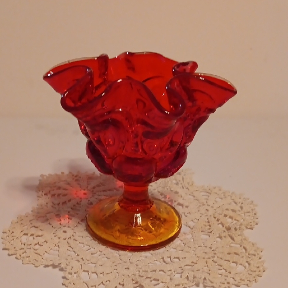Vintage L E Smith Amerina Moon And Stars Handkerchief Vase Or Compote